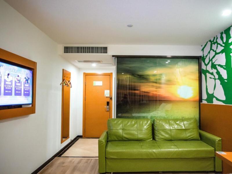 Vatica Shangdong Zaozhuang Tengzhou Railway Station Hotel Dış mekan fotoğraf